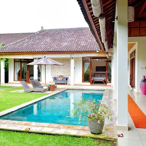  Villa Heliconia